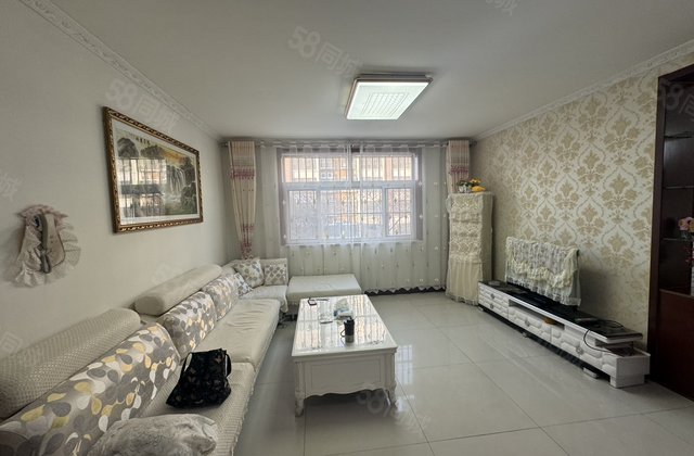 水岸新城四期 2楼三室 可按揭 免大税 地下室30平随时看房