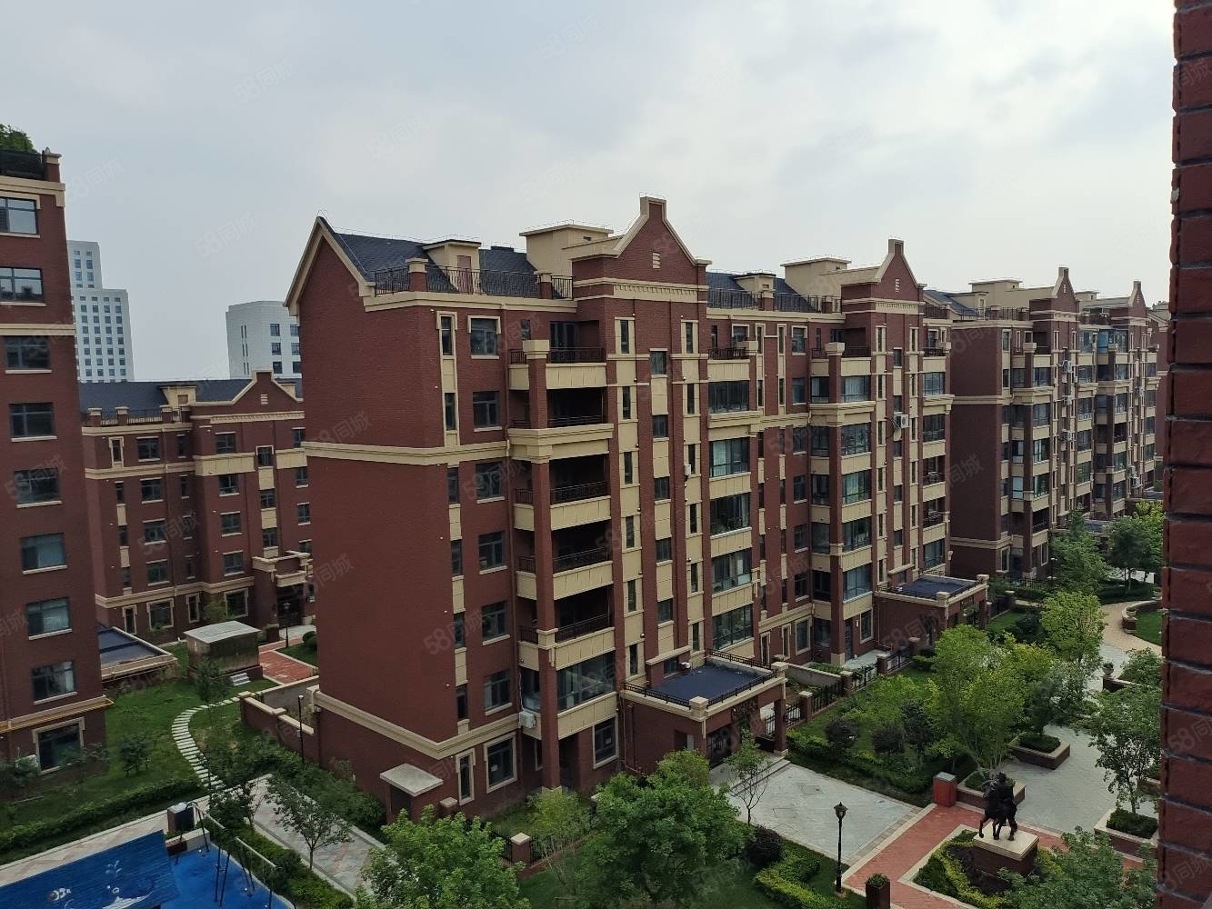 中天英伦名邸3室2厅2卫124㎡南北65.8万