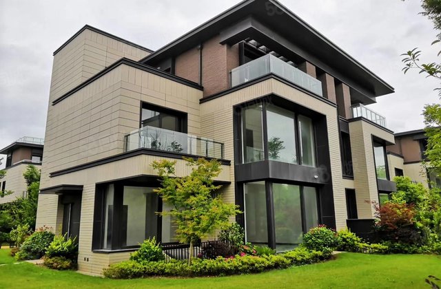 760万金茂逸墅大花园独栋,不限购不限贷水电煤全通,揽海路599弄-上海