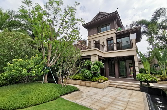 0㎡南北共3层 雅居乐西双林语(别墅)         