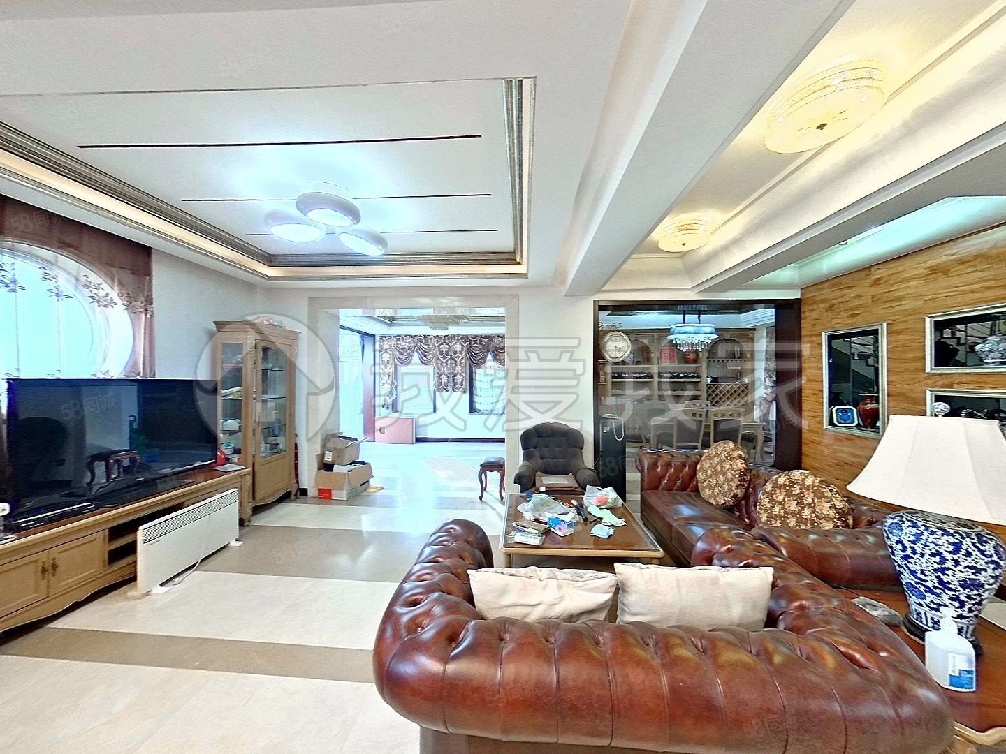 龍城花園N區(qū)5室4廳3衛(wèi)208.1㎡西南990萬