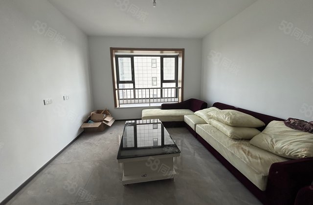 康盛园 电梯房 双卫生间 精装修 产权清晰新区政府有钥匙