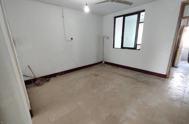 东昌中学 兴华路 步梯二楼 质监局家属院 三室 随时看房