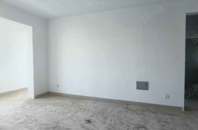 电梯房，三室两厅两卫，金水湾一手房，送储藏室