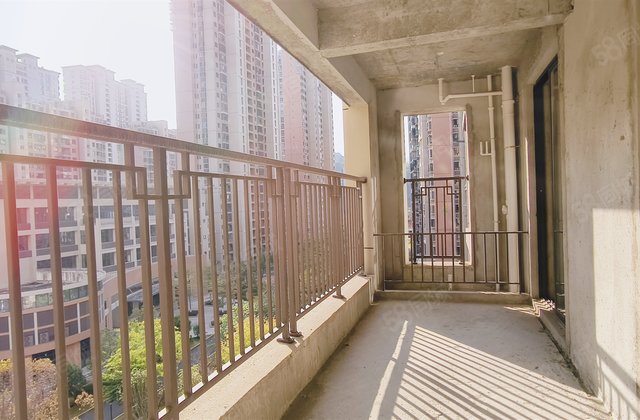 金域荣居3室2厅111.52㎡128万二手房图片