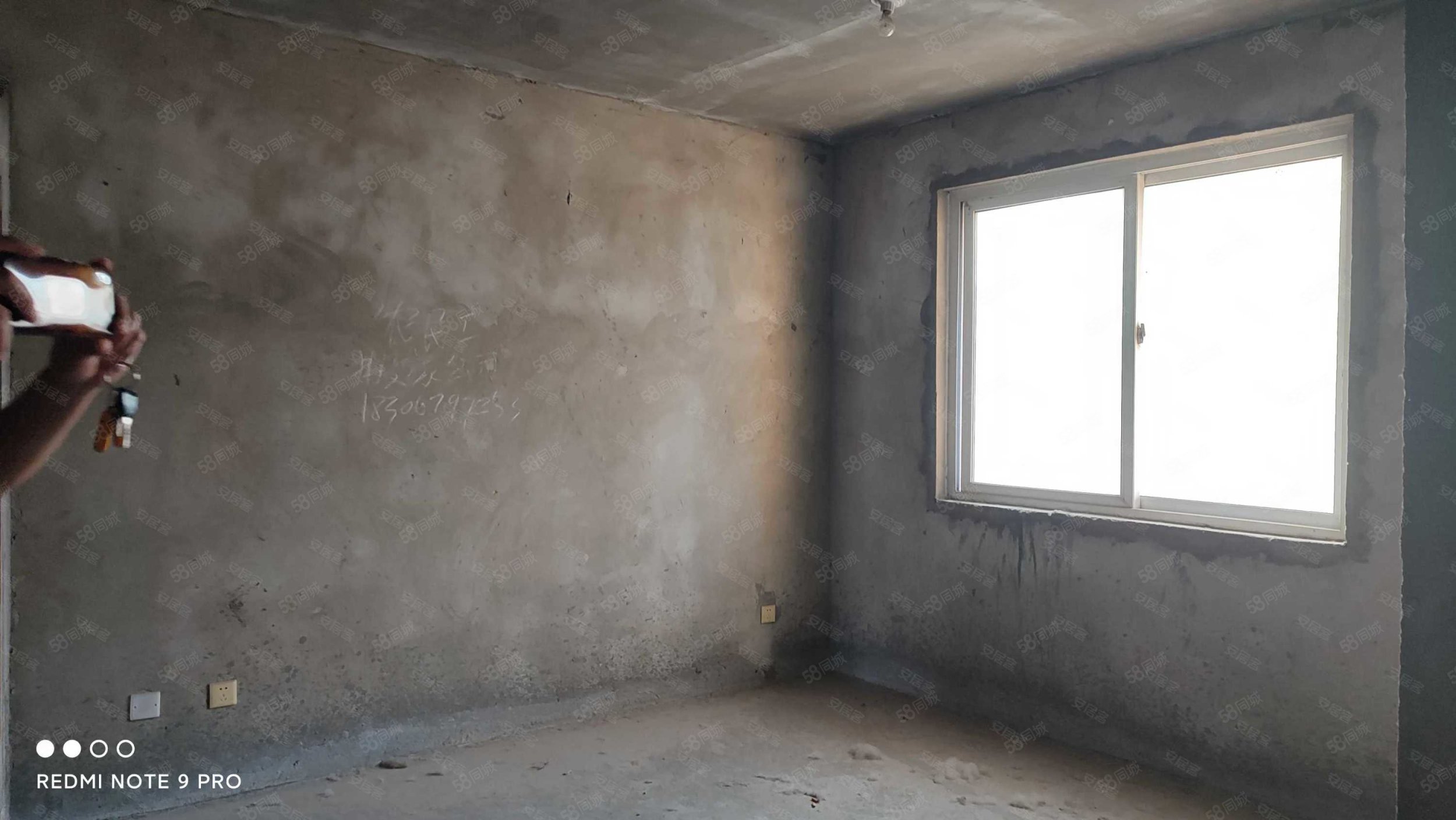 杉杉国际城3室2厅1卫101㎡南43万