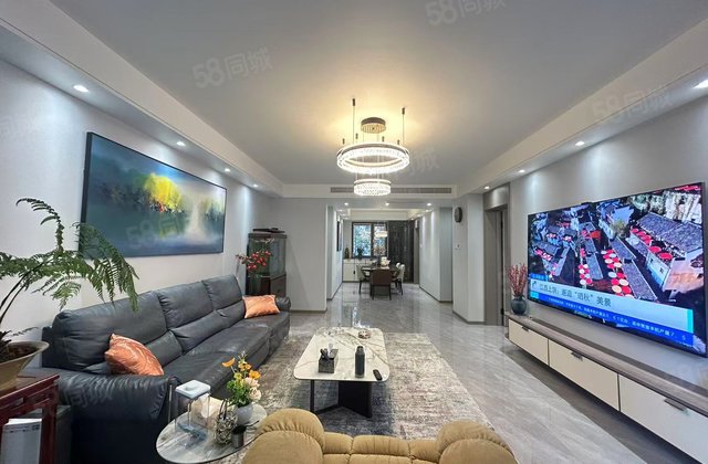 东方太阳城三期琴湖湾3室2厅161.02㎡450万二手房图片