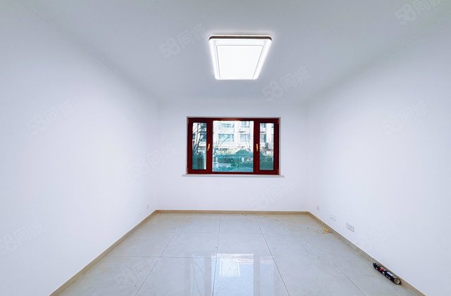 一楼带院  星光清水湾  子母车位  新房未住 随时看房