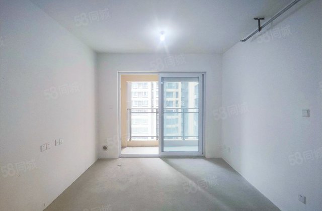 龙湖上城2室2厅71.63㎡141万二手房图片