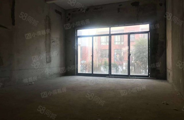 东方之珠左岸4室2厅215㎡168万二手房图片