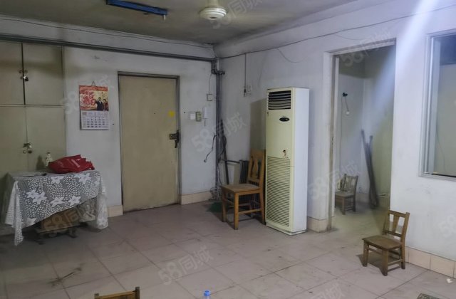 安阜街小区3室1厅99.26㎡70万二手房图片