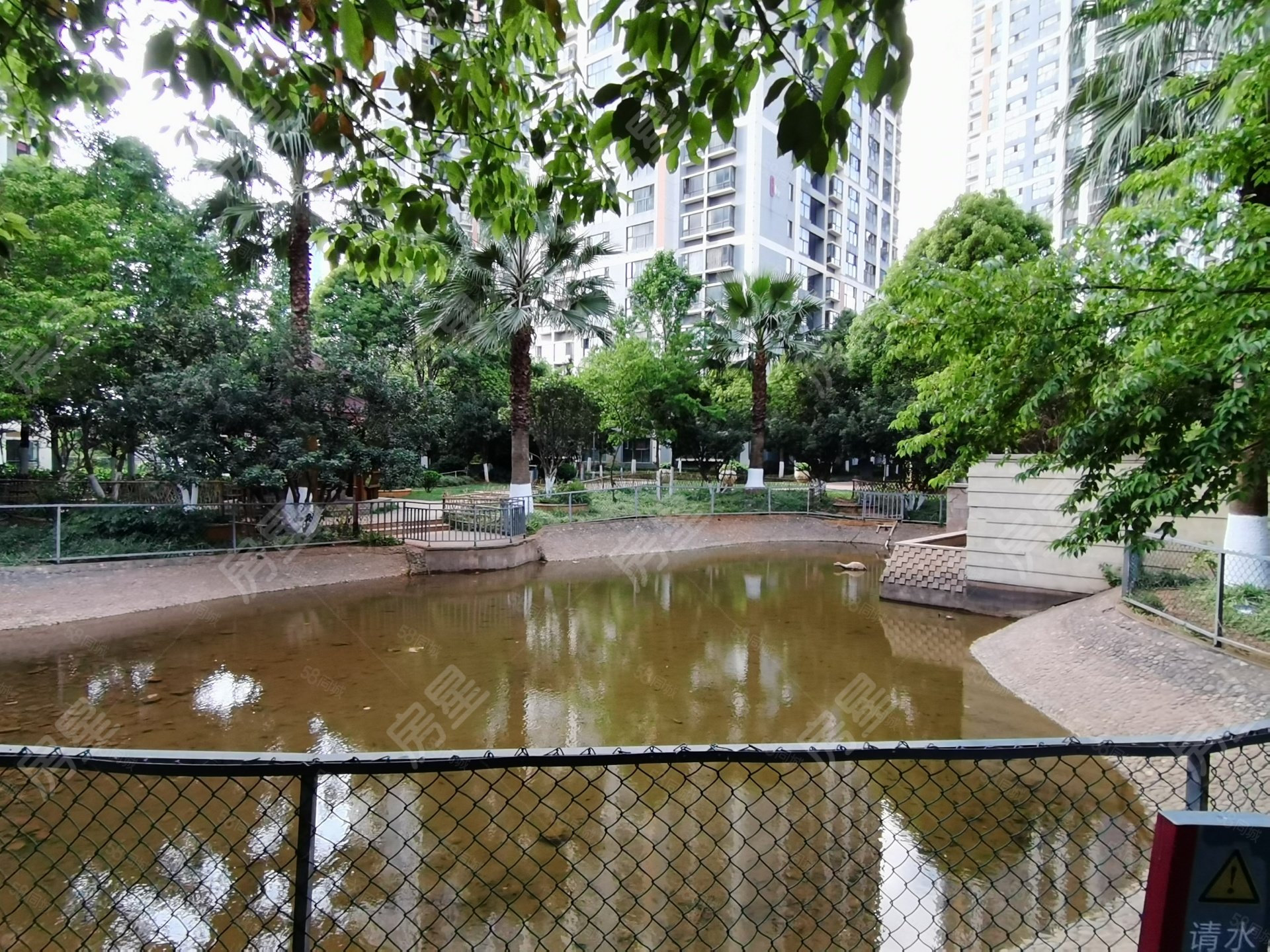 天怡峰景 95平 3室 95万随时看房可议价