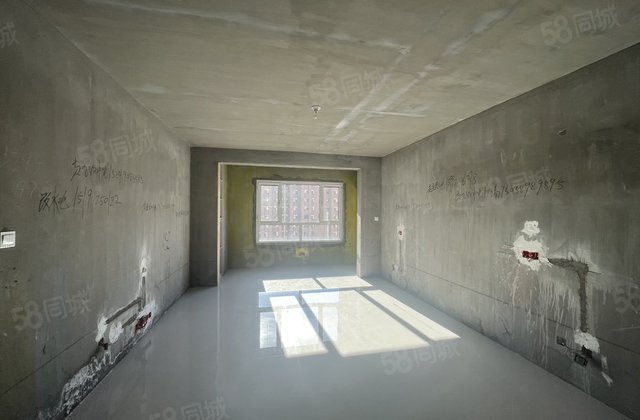 沙漠春天3室2厅138㎡188万二手房图片