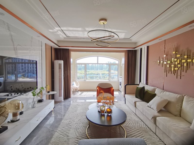 保艾尔云麓3室2厅2卫108㎡南北53万