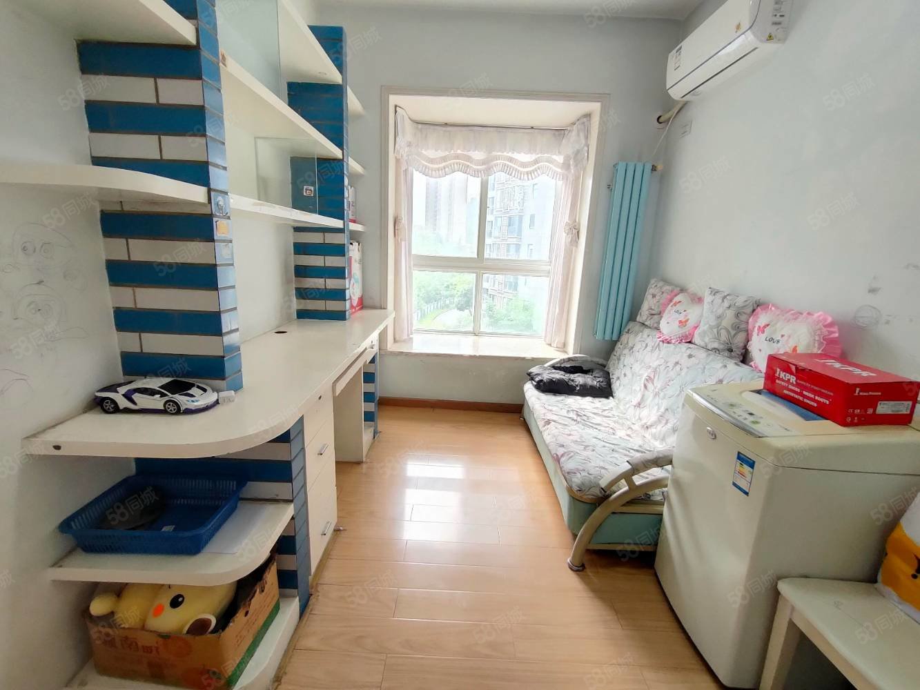 宏发明珠3室2厅1卫115㎡东南55万