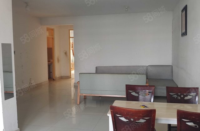 价格美丽 香格里小镇 小三居 板楼 正南朝向 看房随时