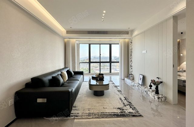 飞龙湖畔3室2厅123.58㎡109万二手房图片