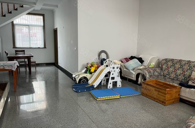 金盾小区6室3厅366㎡119万二手房图片
