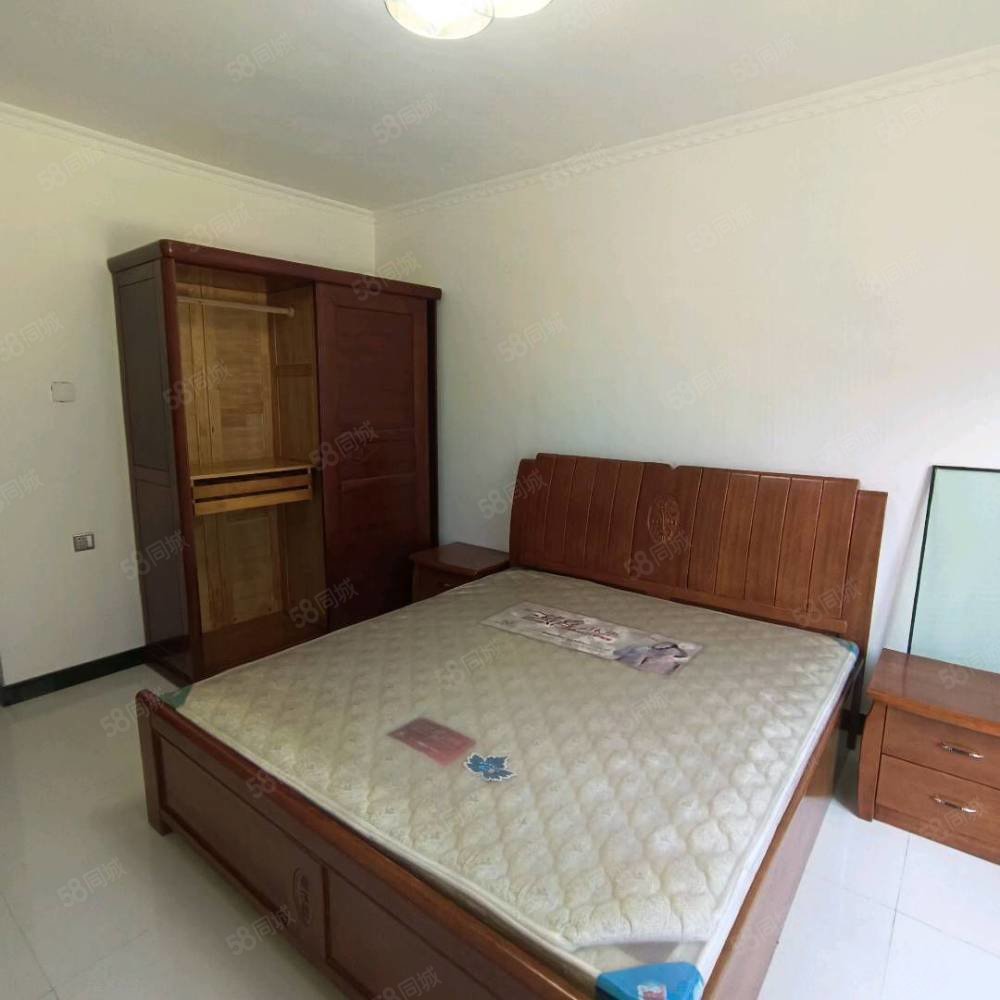 东苑明珠园3室2厅1卫124㎡南北65万