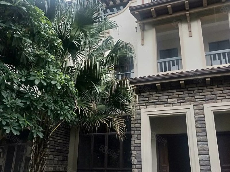 【4图】珀丽湾别墅 毛坯5房 出售145万,万福路1号-肇庆58同城