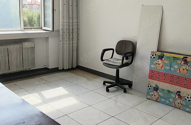 龙新小区2室1厅60㎡11.5万二手房图片