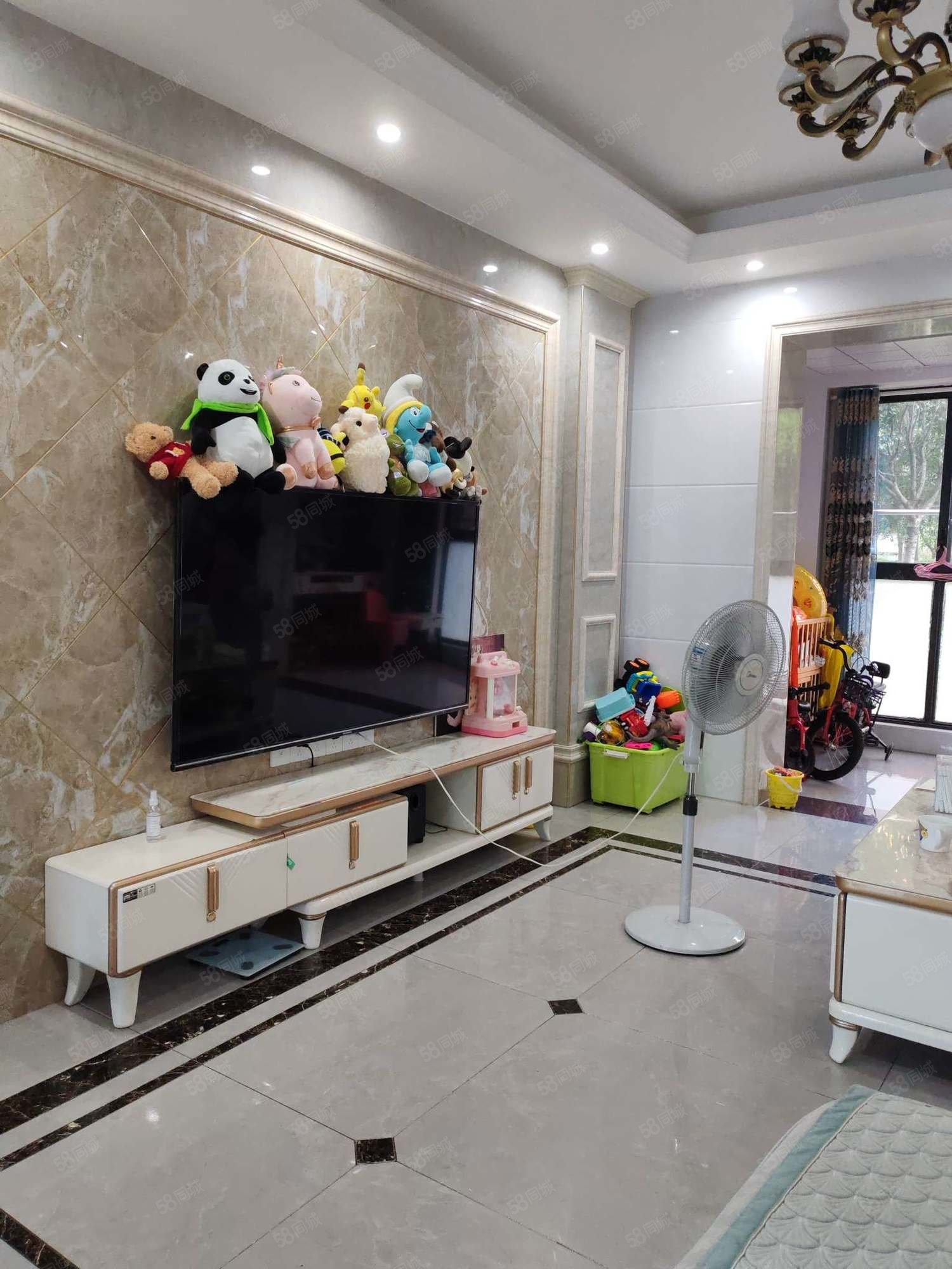 东湖花苑3室2厅2卫118㎡南北92万