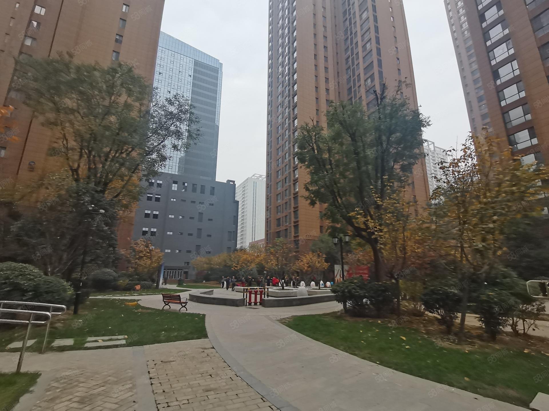 荣民宫园中央3室2厅1卫123㎡南北210万