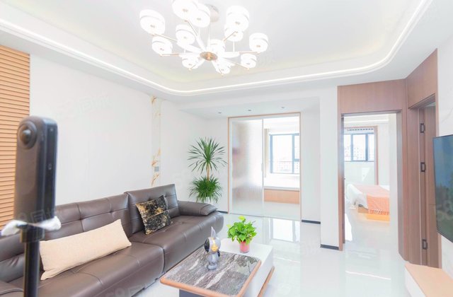 彩虹湾小区2室1厅65.72㎡58万二手房图片