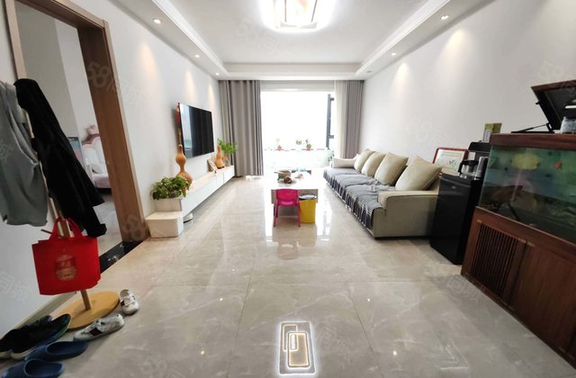 徒骇河旁 急售  电梯洋房 三室双卫  有车位储藏室