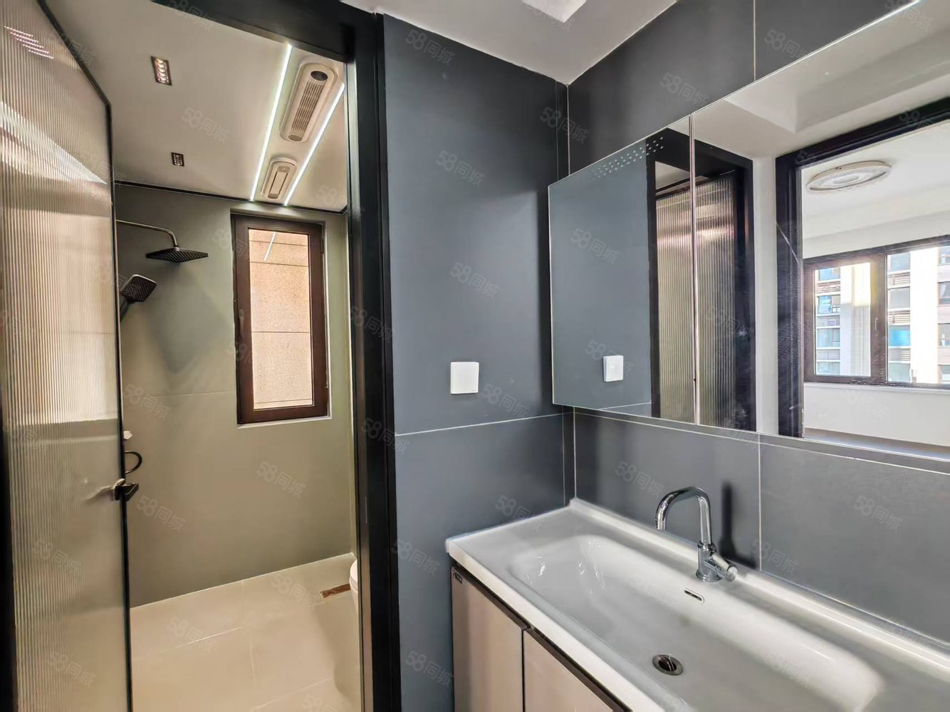 绿地斐勒公馆2室2厅2卫120㎡南北79万