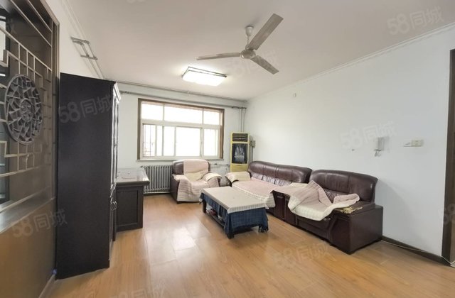 鼎顺花园！北区团购！三室朝阳！错层设计！带南面车库！停车方便