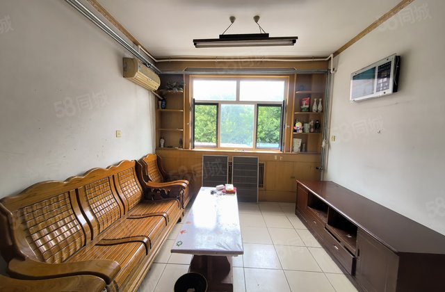 文轩本部 68万 多层2楼 三室 免大税 低价急卖