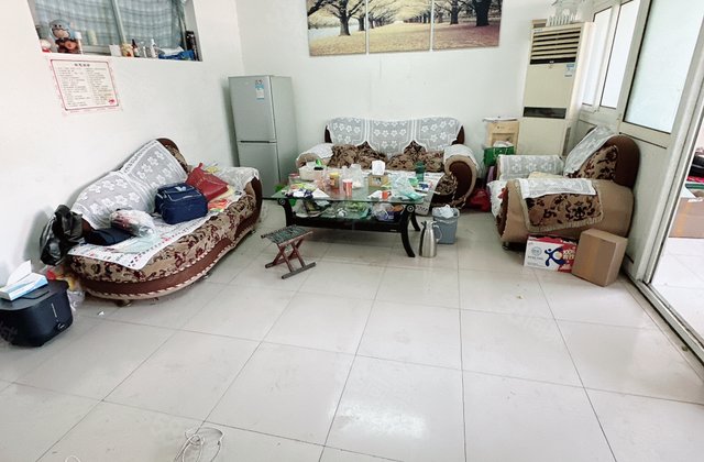 文轩 八中 外国语附近 单位家属院 大三居 停车方便