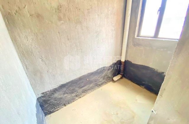 象湖桃源6室6厅196.42㎡120万二手房图片