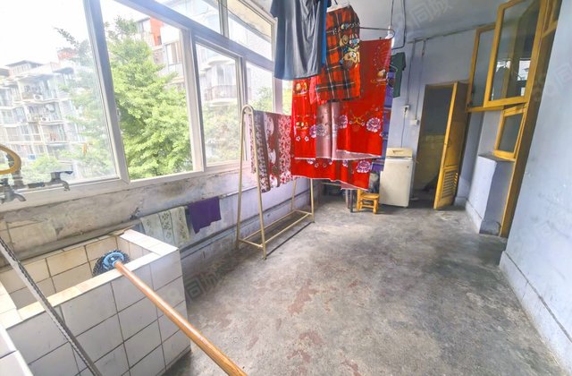 文庙巷8号院3室2厅90.33㎡38.8万二手房图片
