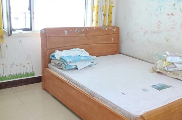 光明小雪，聊城七中，阿尔卡迪亚一期带车位地下室，错层设计