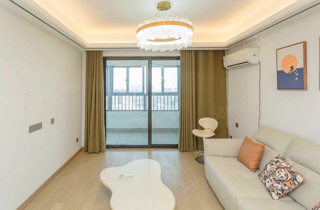 万科翡翠天际(D区)3室2厅105.4㎡180万二手房图片