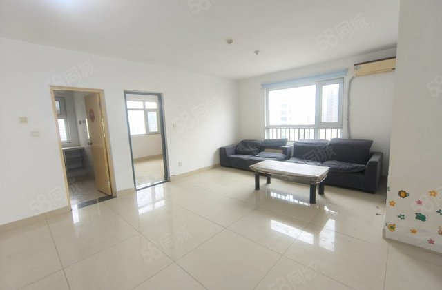 二中附近，陈口小区，东边户送储，南北透通，商圈成熟，有钥匙