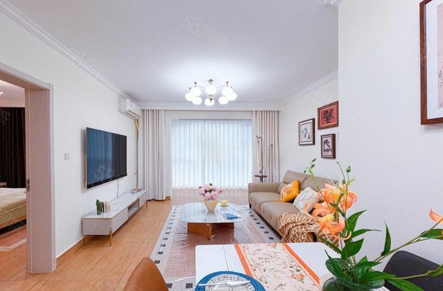 急售火车站附近，电梯洋房，精装大三房，94平71万西湖馨苑。