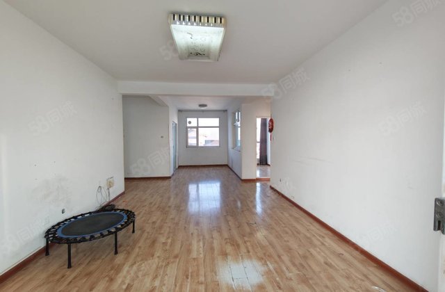 急售，老文轩观景房，外国语，四室两厅两卫，全明户型，带车位