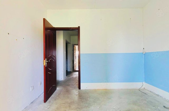 苏宁悦城(A区)3室2厅92.87㎡148万二手房图片