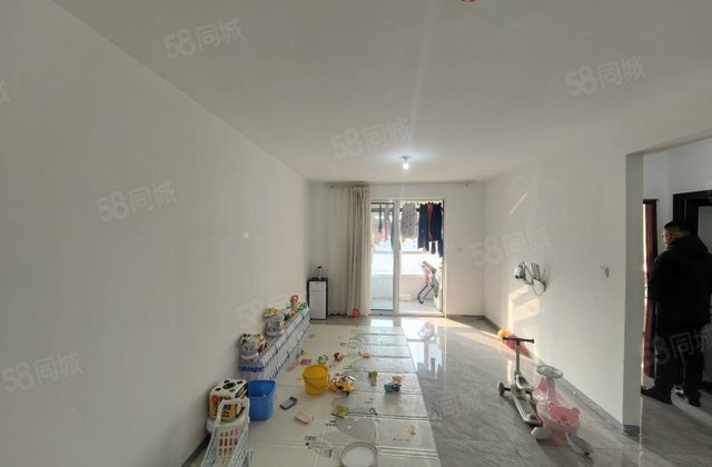 阿尔卡迪亚六期。南北通透。送车位。急售。随时看房。采光极好