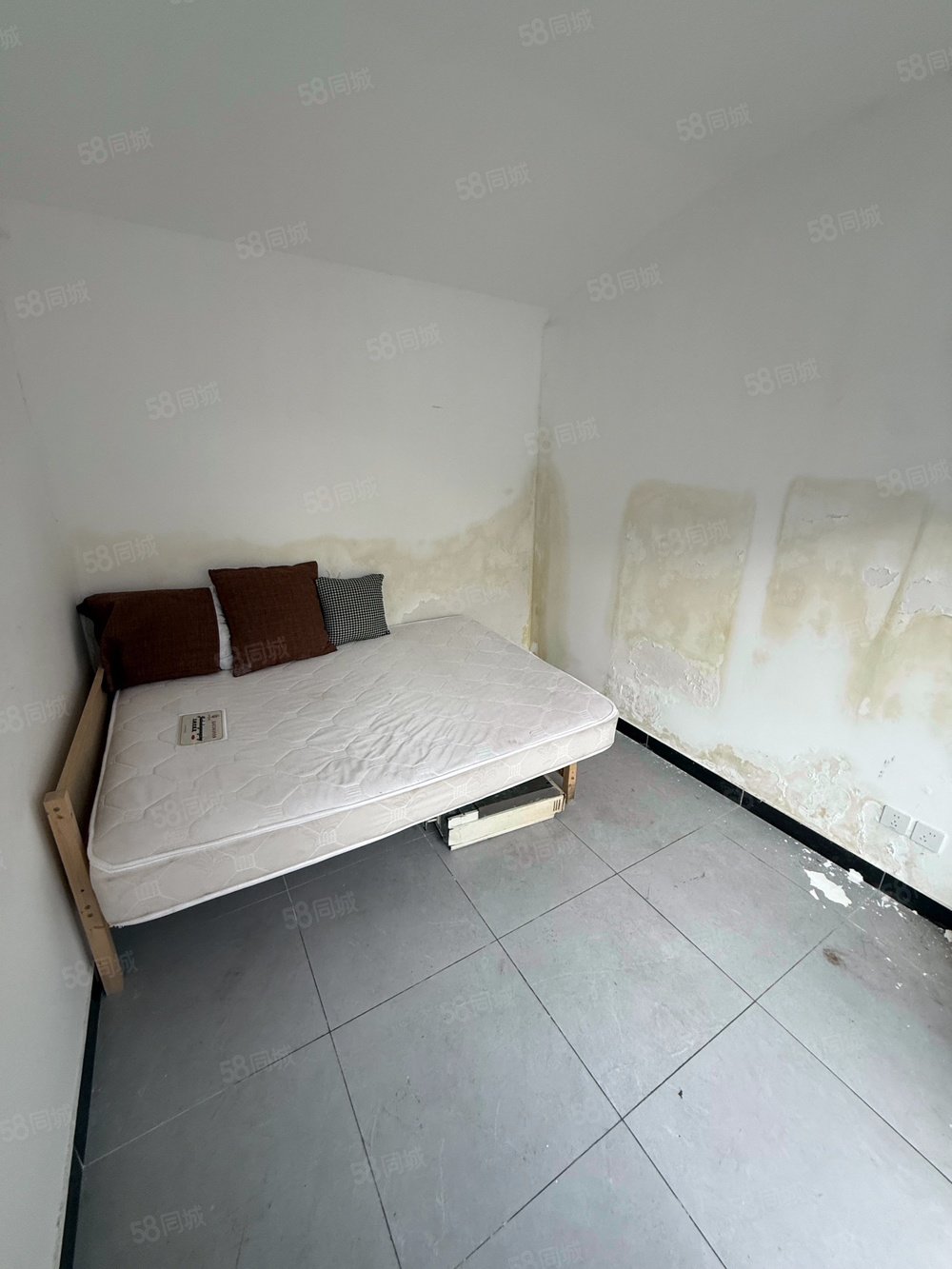 永康胡同小區(qū)1室0廳0衛(wèi)14.3㎡南北248萬