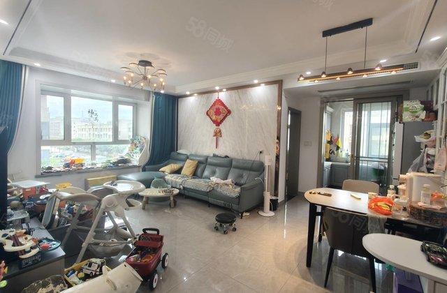 兴华西路，乐园实验城市之尊，金柱绿城电梯房二卫带车位和储。