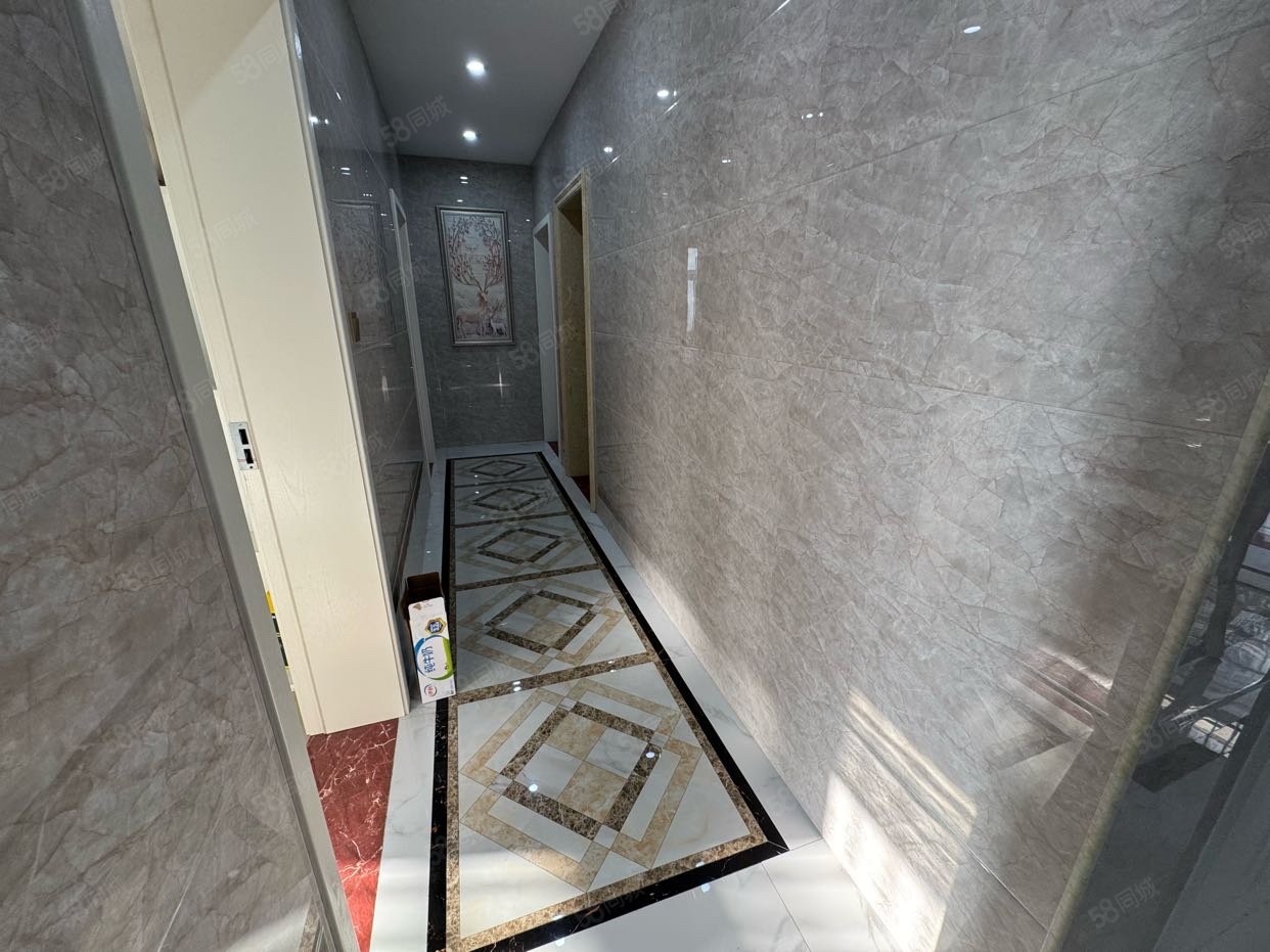 瑞湖家园3室1厅2卫127.47㎡南65万