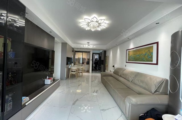 东昌中学，徒骇河边，中间楼层