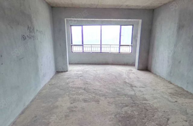 凤凰学府3室2厅126.17㎡69.8万二手房图片