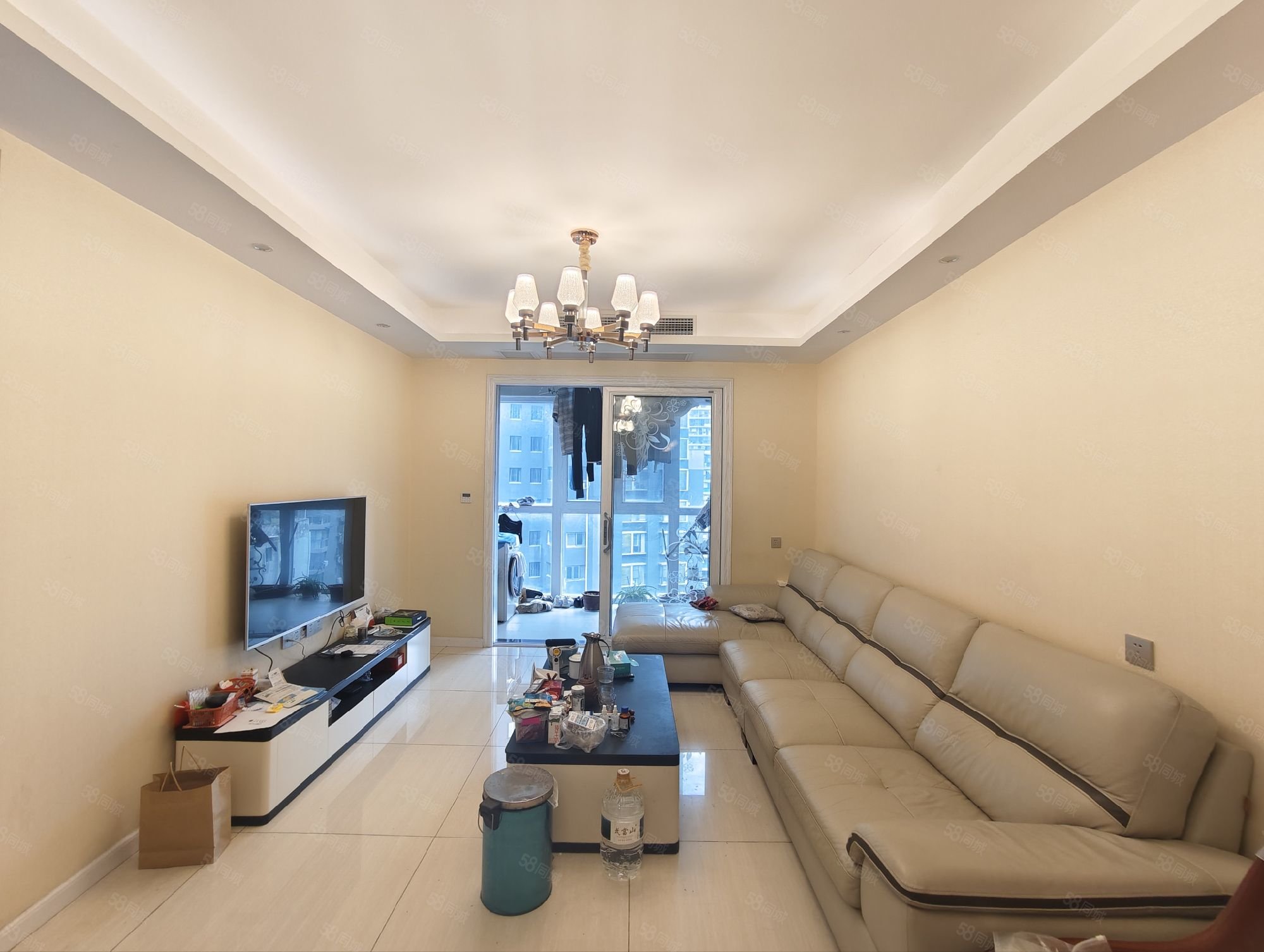 东正国际3室2厅1卫95㎡南北82万