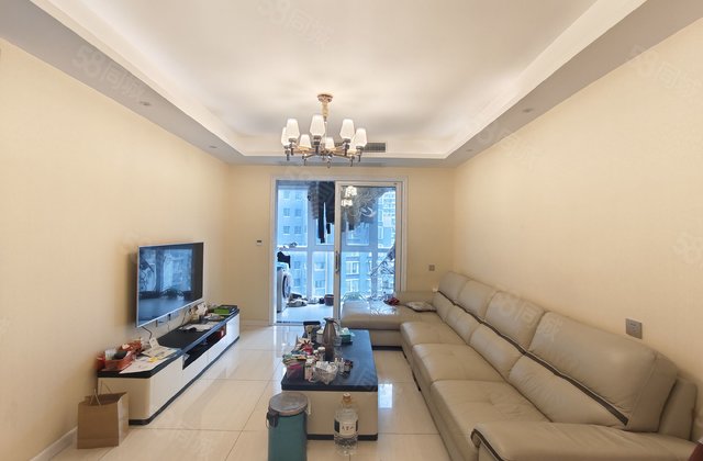 东正国际3室2厅1卫95㎡南北82万