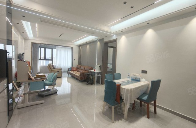 国岳府 精装 全屋中央空调 三室两卫 双阳台 观景房